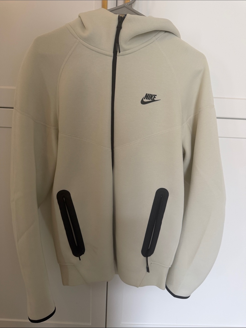 Nike Lightweight Hooded Jacket in Light Beige with Black Accents